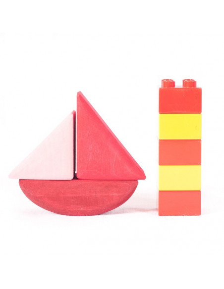 Stapel zeilbootje rood