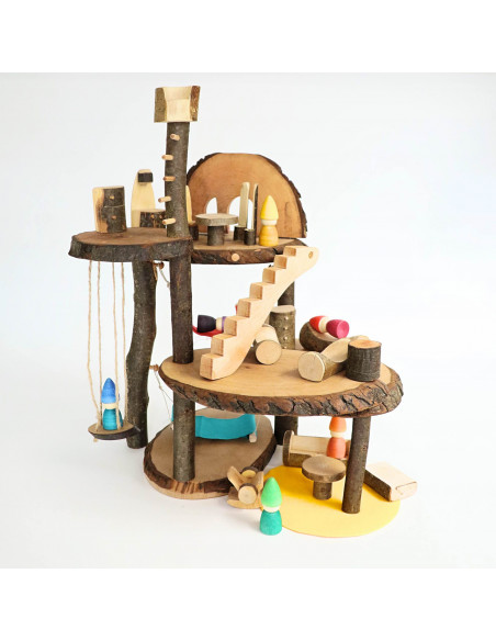 Boomstam poppenhuis