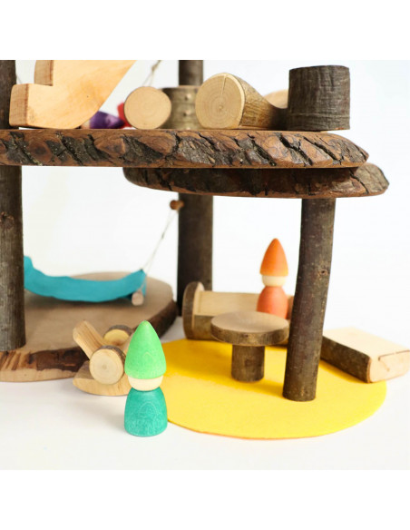 Boomstam poppenhuis