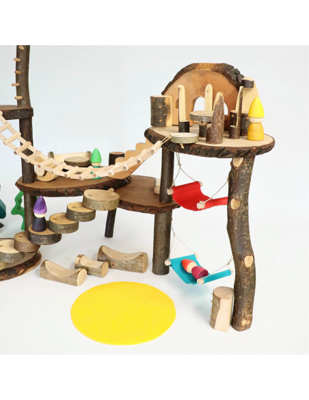 Boomstam poppenhuis
