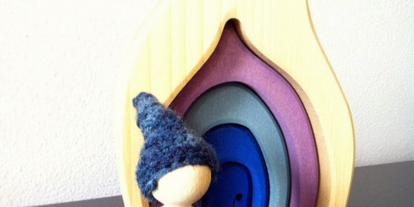 Een gehaakte kabouter peg doll
