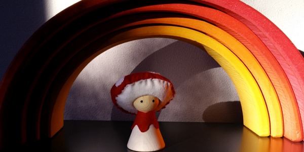 Knutsel een paddestoel peg doll